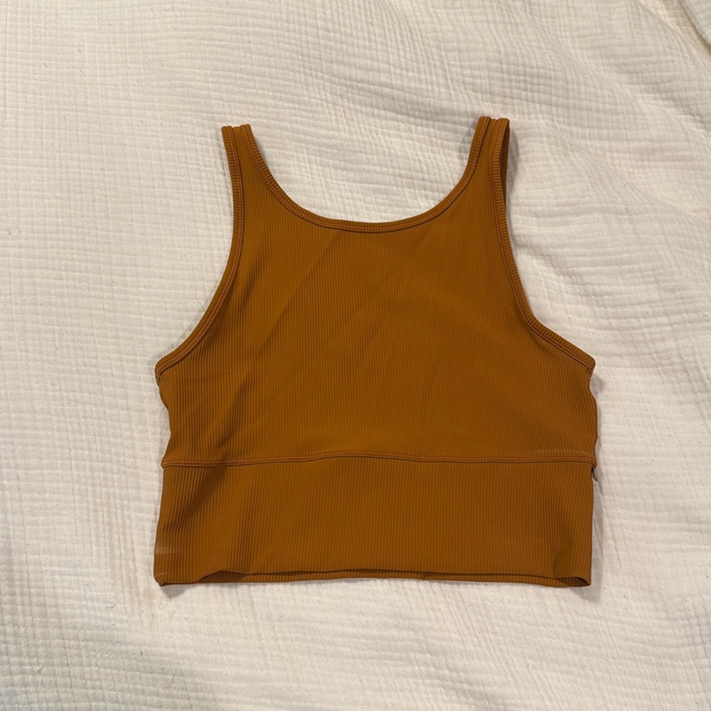 Reversible tank top, Lulu Lemon Power pivot ribbed style. Workout crop top